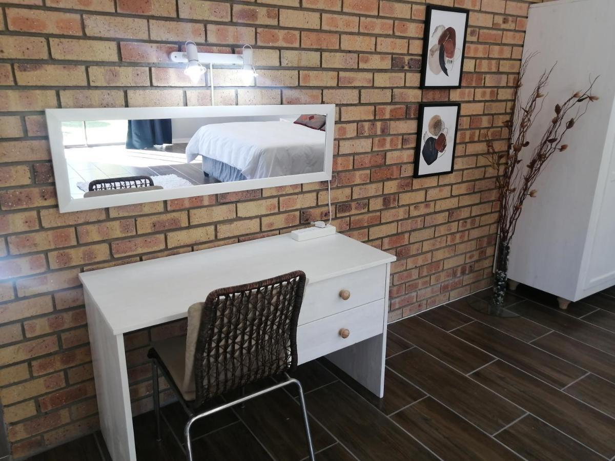 Easy Inn Guesthouse Welkom Exterior photo